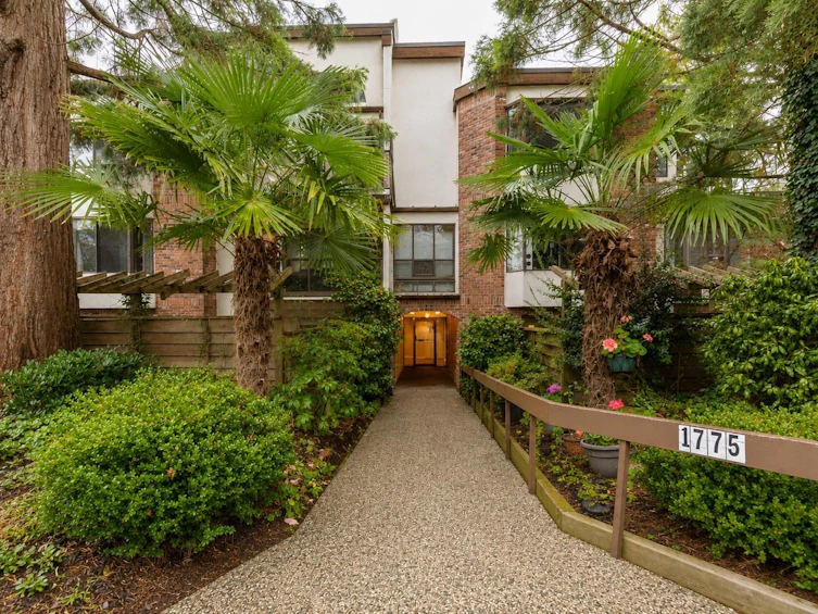 203-1775 W 10th Avenue, Vancouver, BC, V6J 2A4