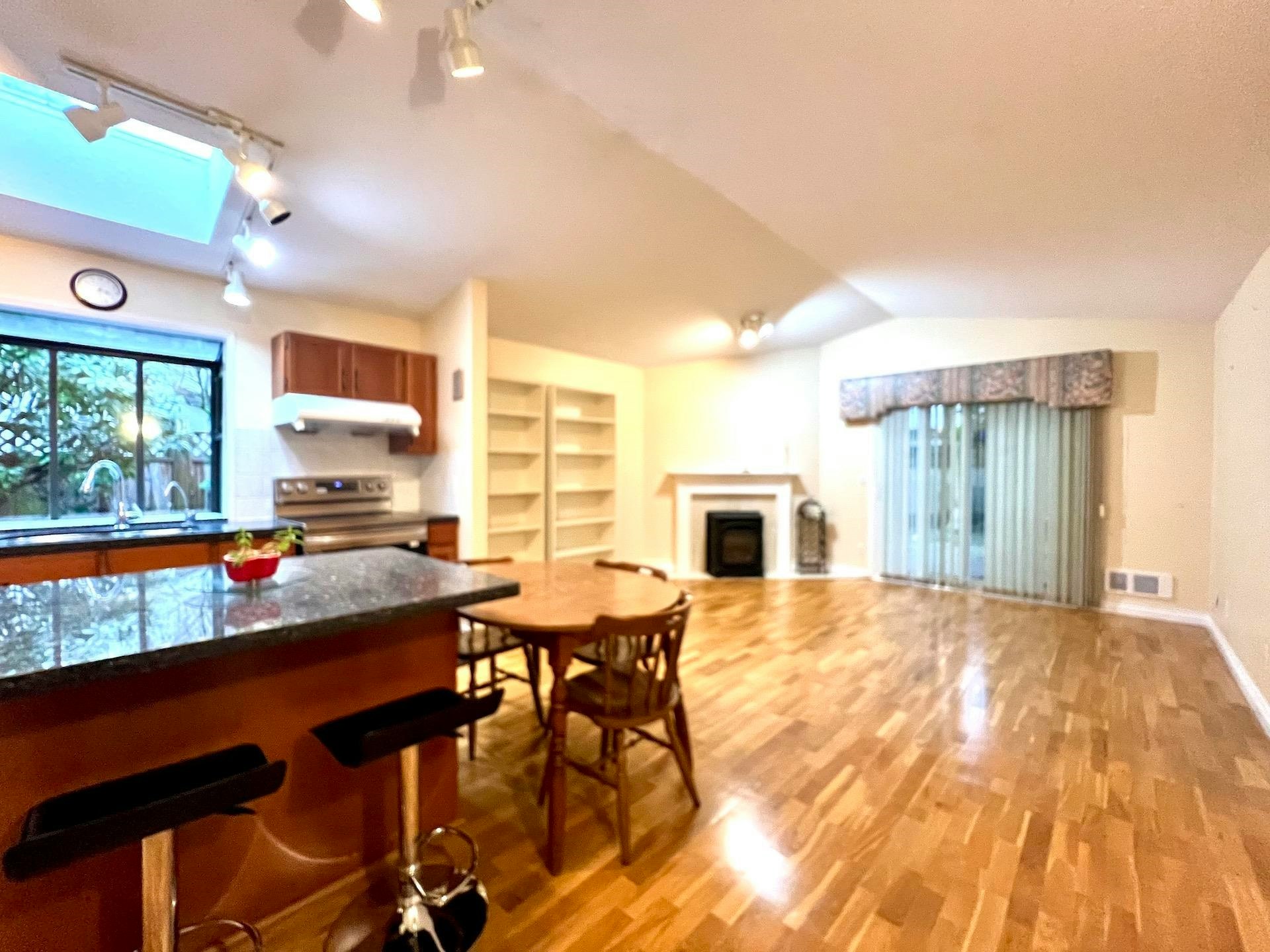 1909 E Southmere Crescent, Surrey, BC, V4A 6Z1 - 7