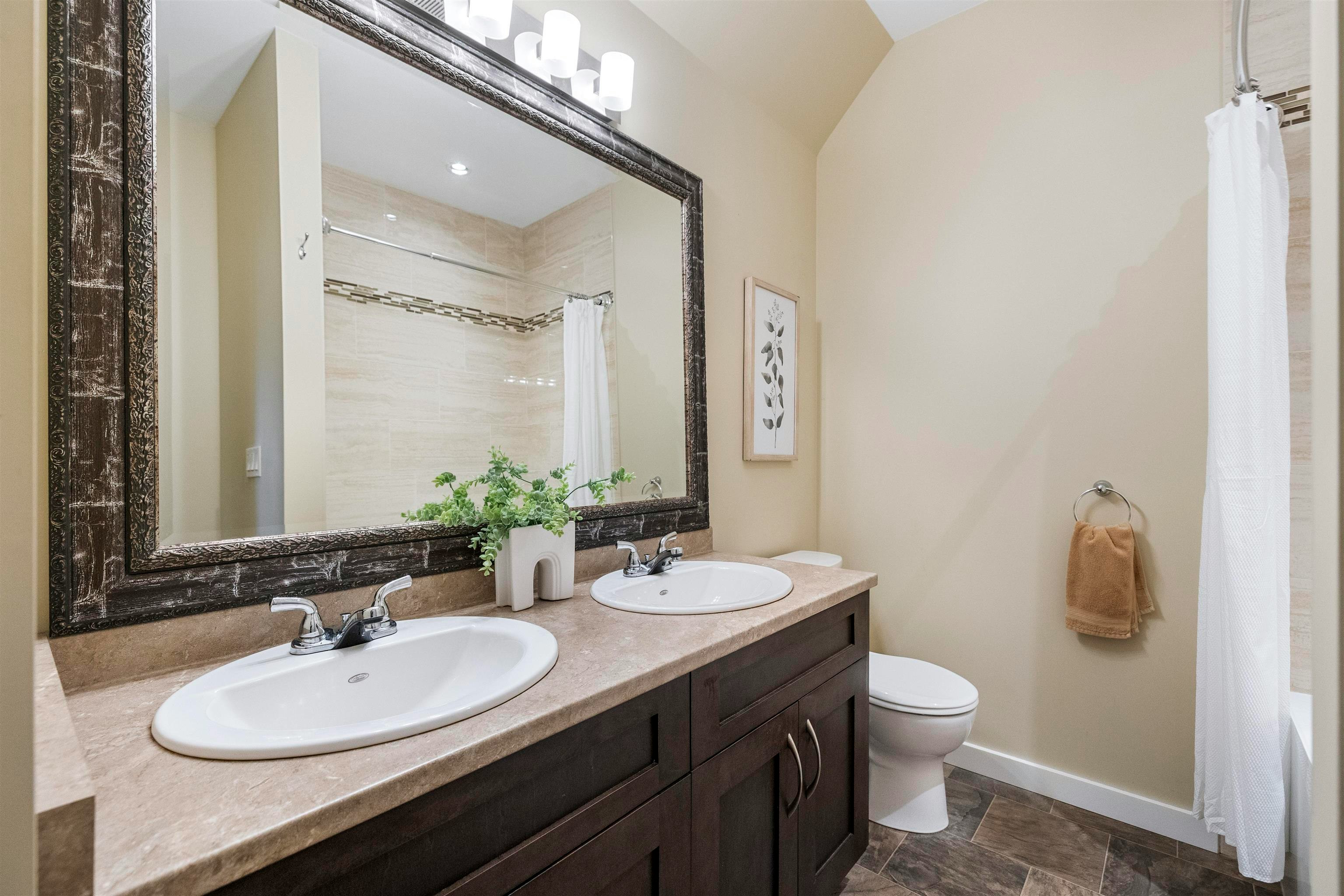 23544 20 Avenue, Langley, BC, V2Z 2Z7 - 33