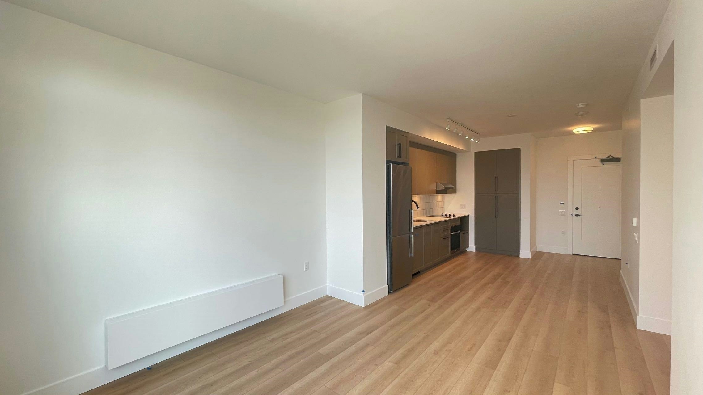 403-8750 University Crescent, Burnaby, BC, V5A 0G9 - 6