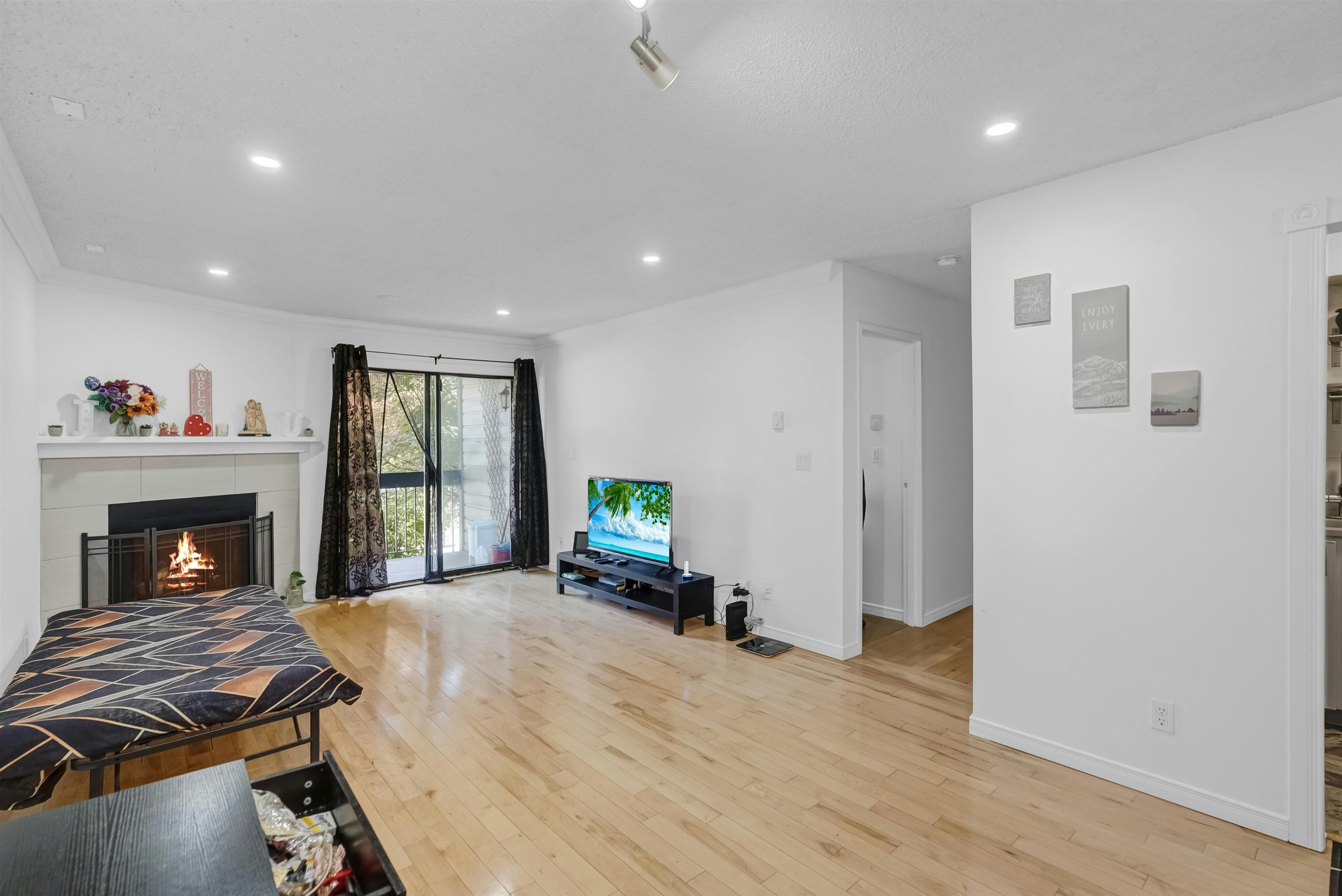 201-10560 154 Street, Surrey, BC, V3R 8A3 - 7