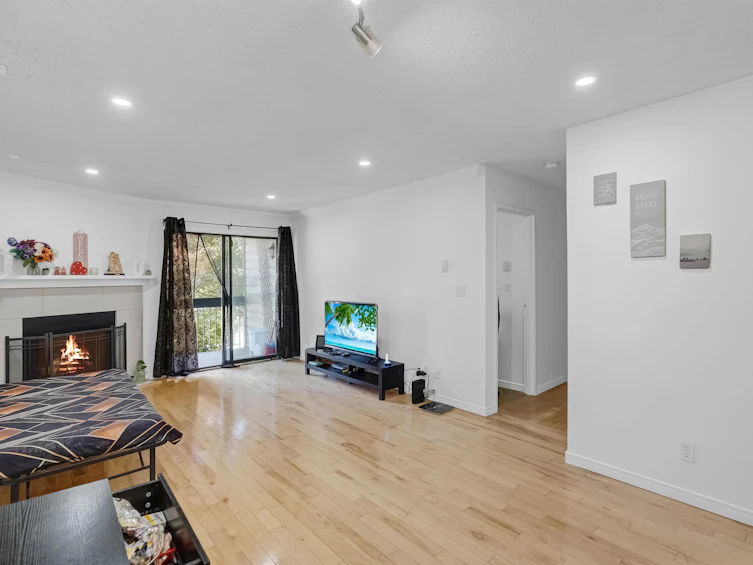 201-10560 154 Street, Surrey, BC, V3R 8A3 - 7