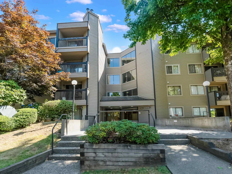 201-10560 154 Street, Surrey, BC, V3R 8A3