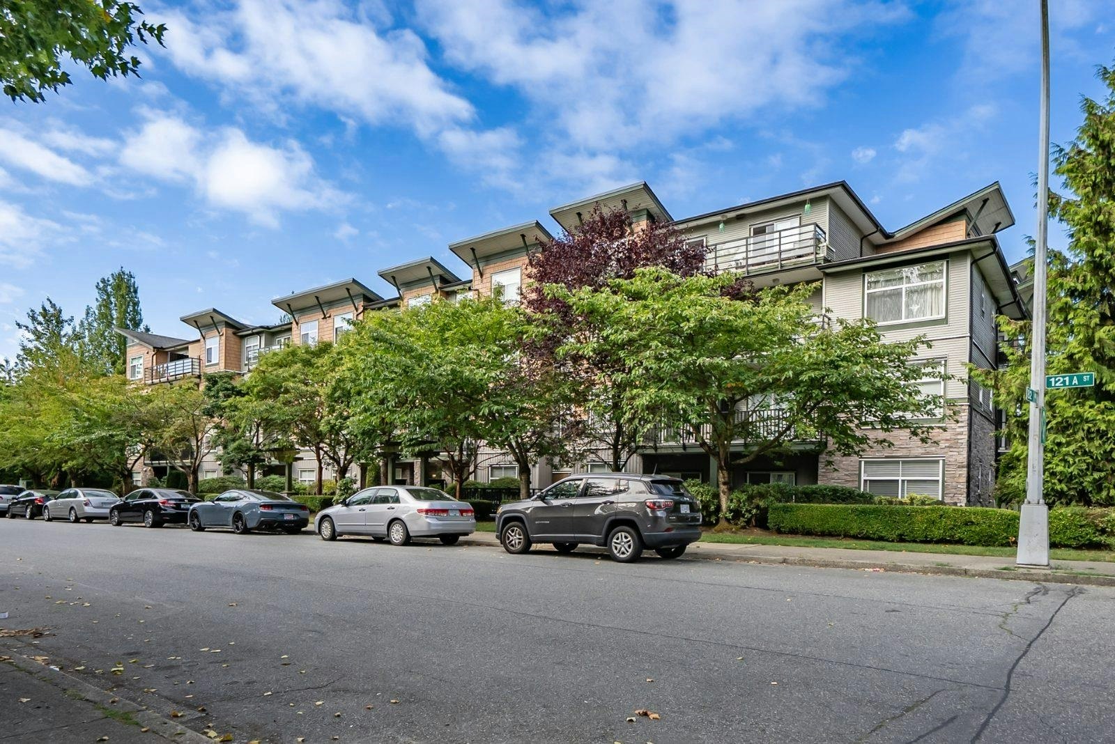 305-8183 121a Street, Surrey, BC, V3W 1S7