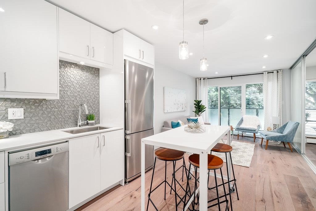 208-1425 Cypress Street, Vancouver, BC, V6J 3L1