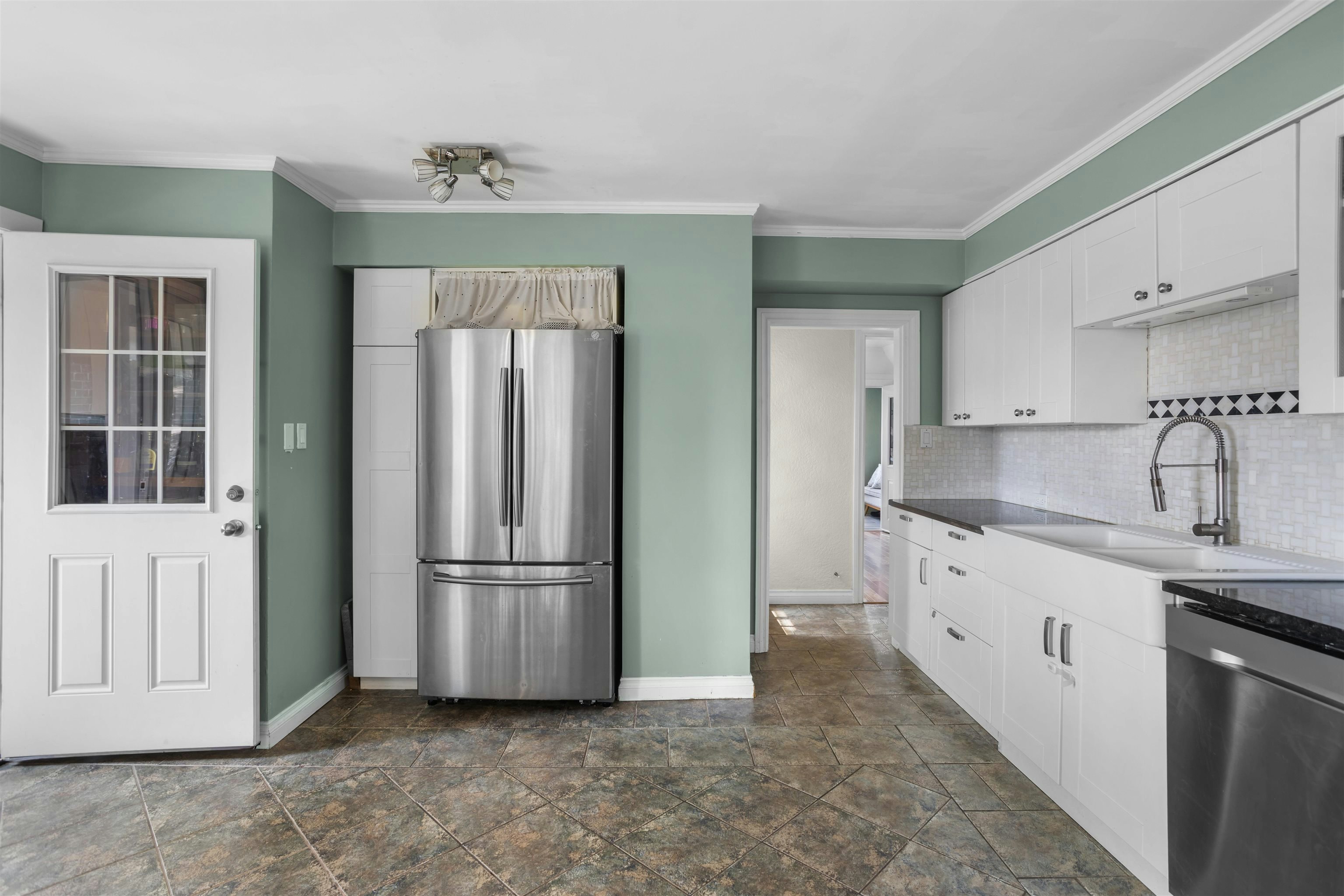 46307 Riverside Drive, Chilliwack, BC, V2P 3L2 - 11