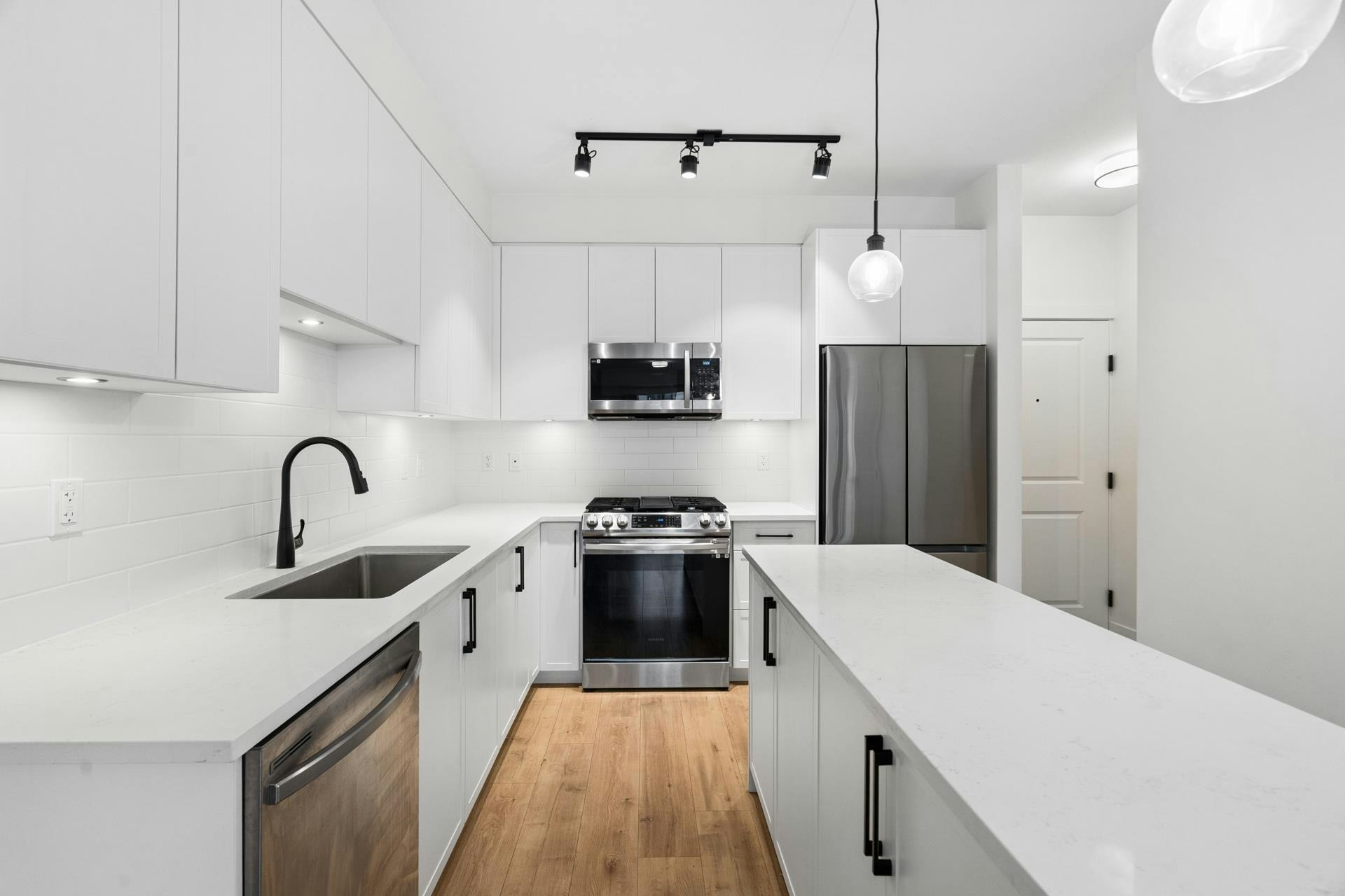 326-7506 199a Street, Langley, BC, V2Y 3K9