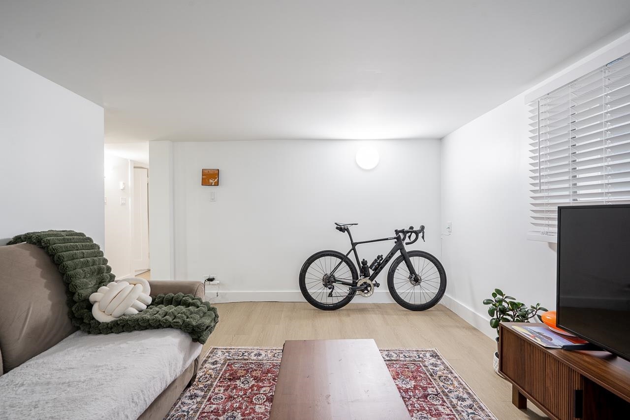 1617 E 36th Avenue, Vancouver, BC, V5P 1C3 - 23