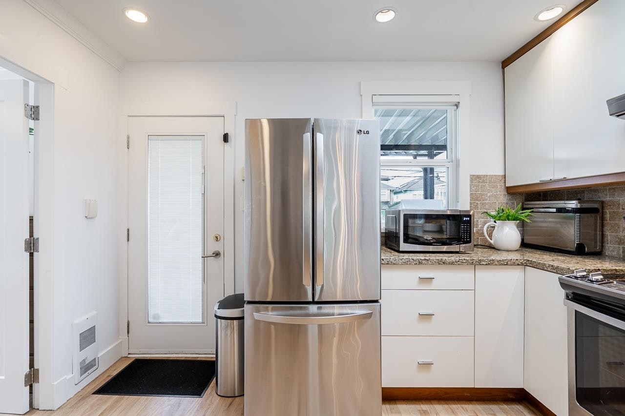 1617 E 36th Avenue, Vancouver, BC, V5P 1C3 - 10