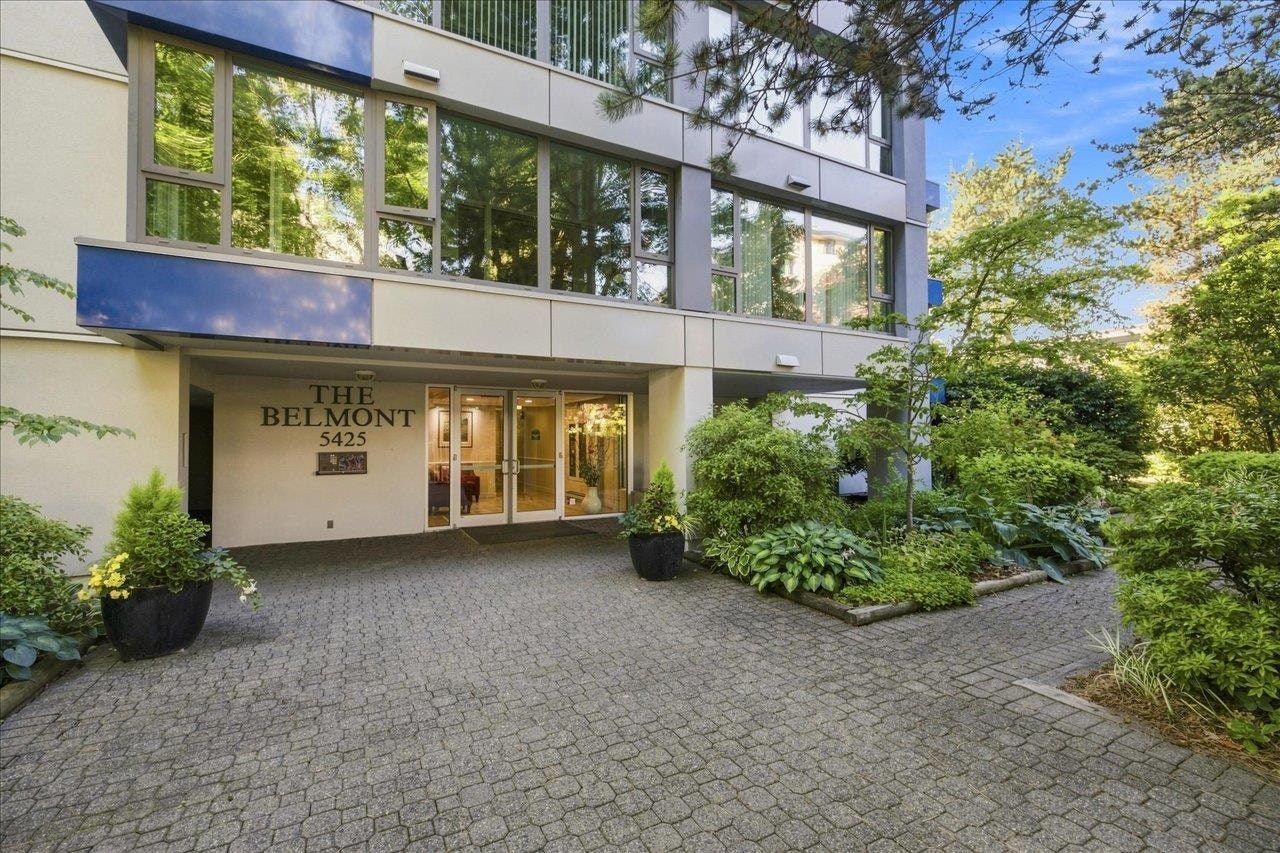 901-5425 Yew Street, Vancouver, BC, V6M 3X7