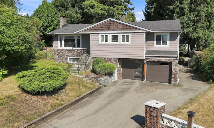 1617 Stella Place