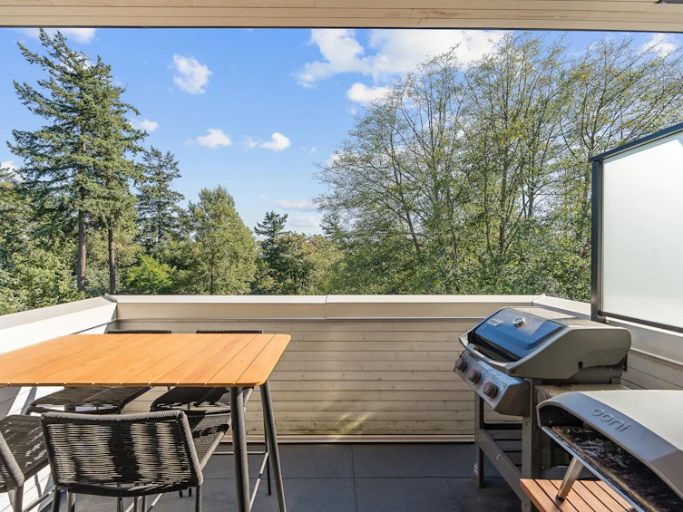 203-650 E 2nd Street, North Vancouver, BC, V7L 1E3 - 11