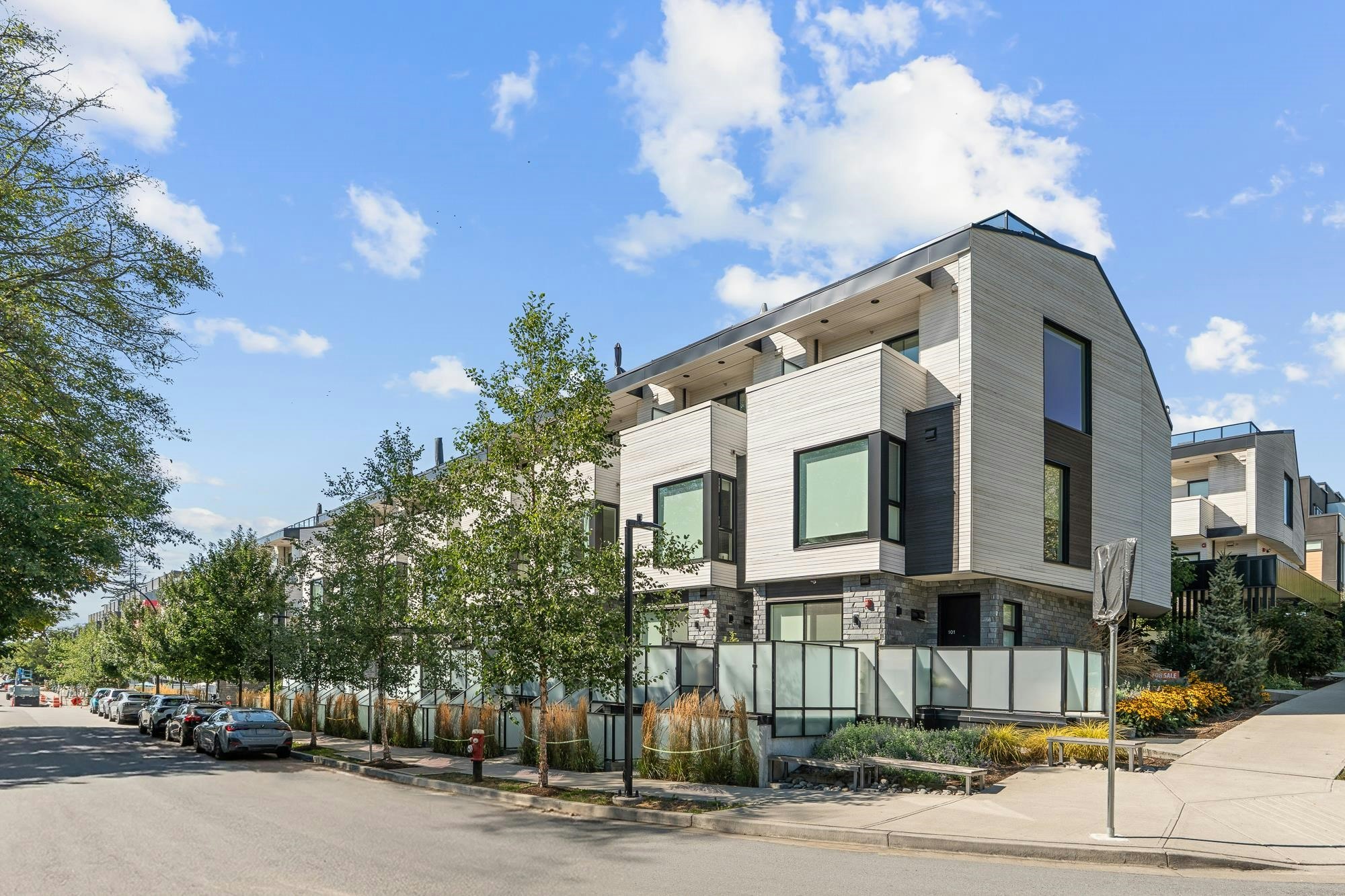203-650 E 2nd Street, North Vancouver, BC, V7L 1E3 - 17