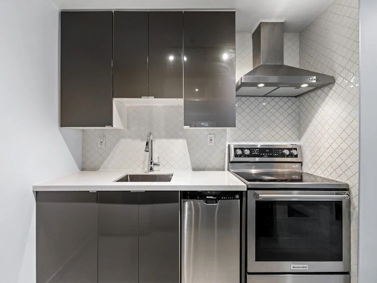101-2119 Bellevue Avenue, West Vancouver, BC, V7V 1C2 - 9