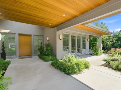 376 St. James Crescent - 4