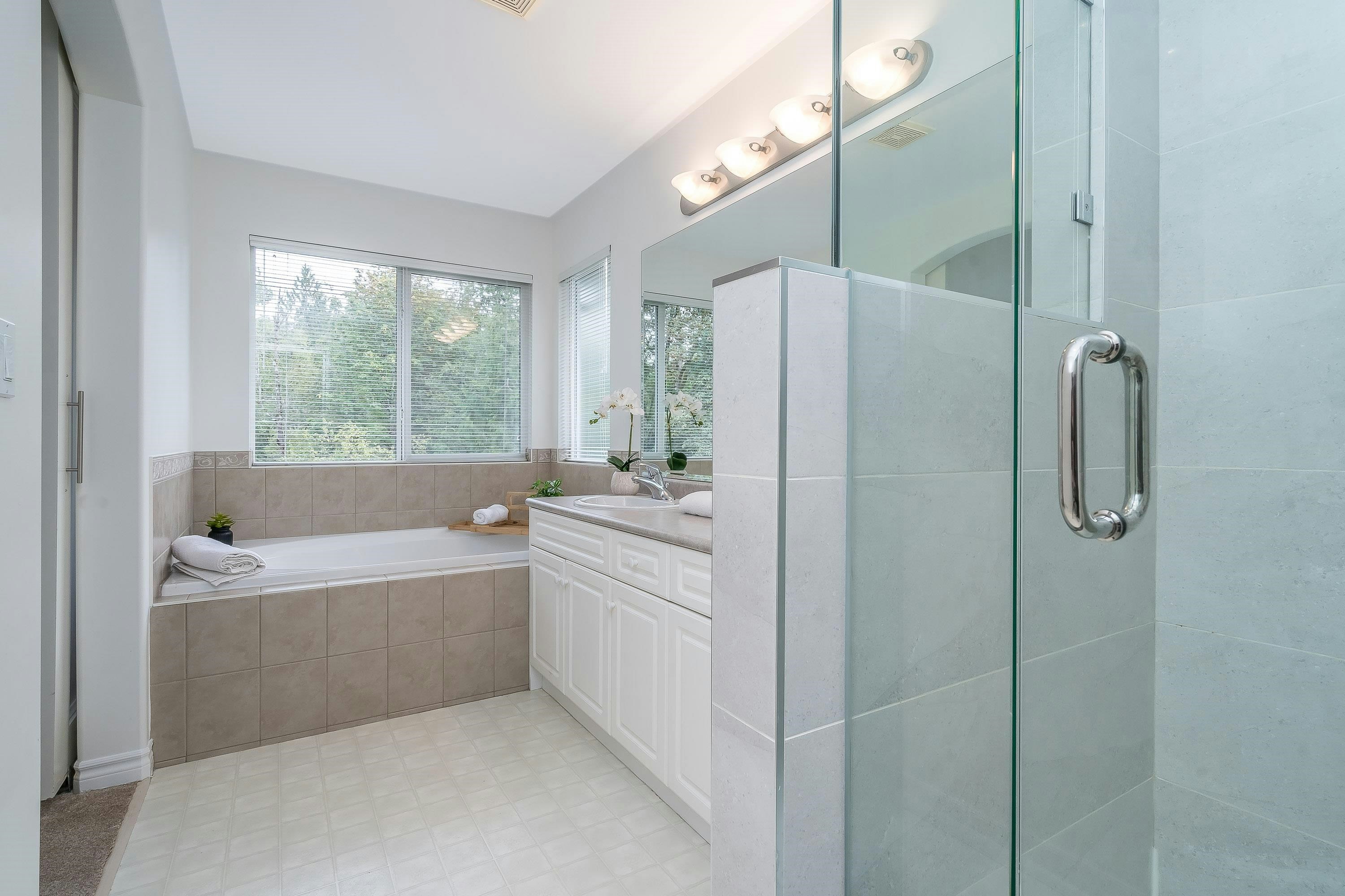 24128 Hill Avenue, Maple Ridge, BC, V2W 2C9 - 20