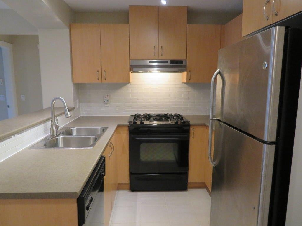 310-9283 Government Street, Burnaby, BC, V3N 4R6 - 4