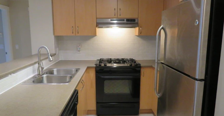 310-9283 Government Street, Burnaby, BC, V3N 4R6 - 4