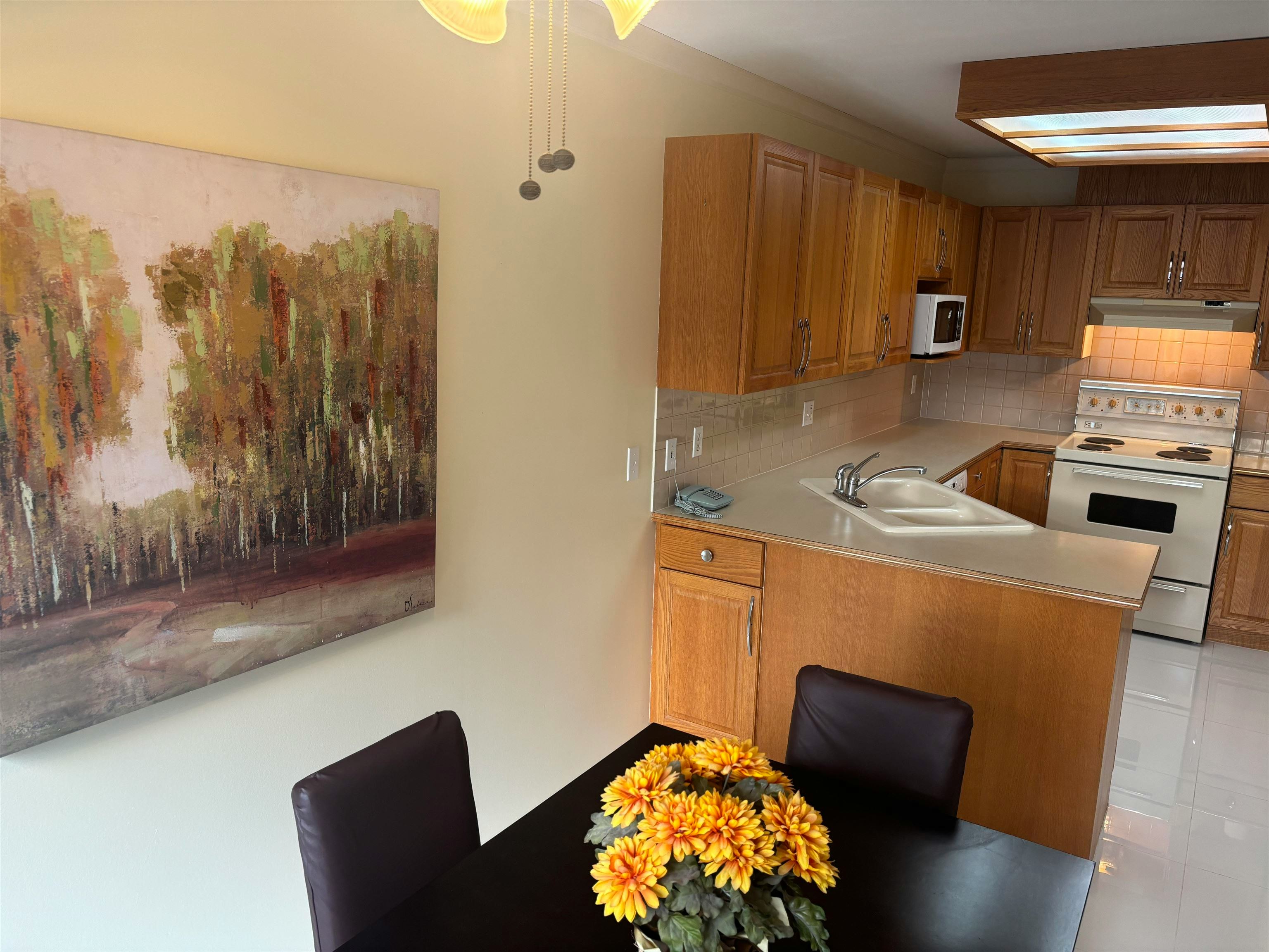 311-13910 101 Avenue, Surrey, BC, V3T 1L6 - 8