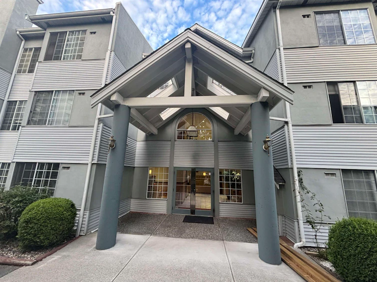 311-13910 101 Avenue, Surrey, BC, V3T 1L6