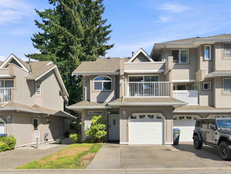 25-8289 121a Street, Surrey, BC, V3W 1G6