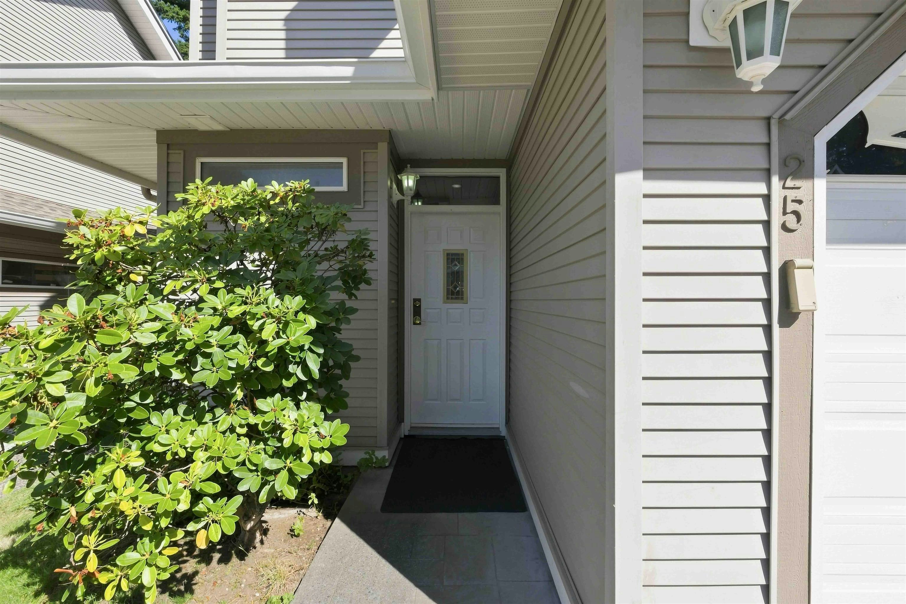 25-8289 121a Street - 3