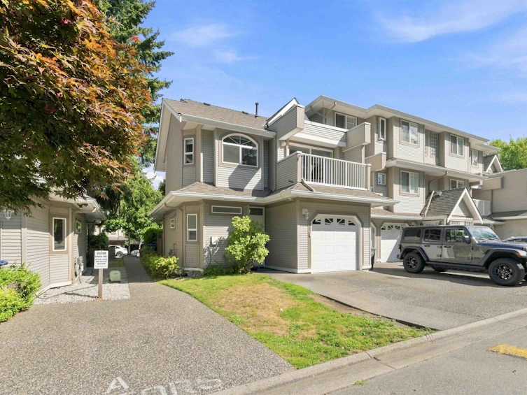 25-8289 121a Street, Surrey, BC, V3W 1G6 - 2