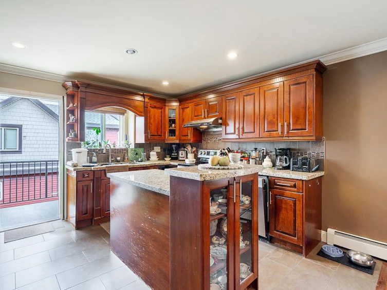 1403 Canil Avenue, New Westminster, BC, V3M 0E2 - 12