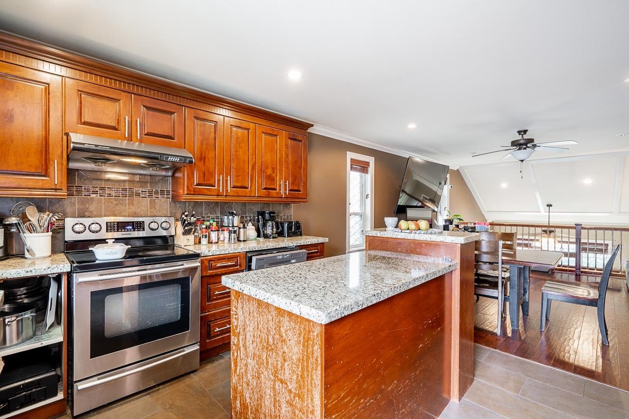 1403 Canil Avenue, New Westminster, BC, V3M 0E2 - 14