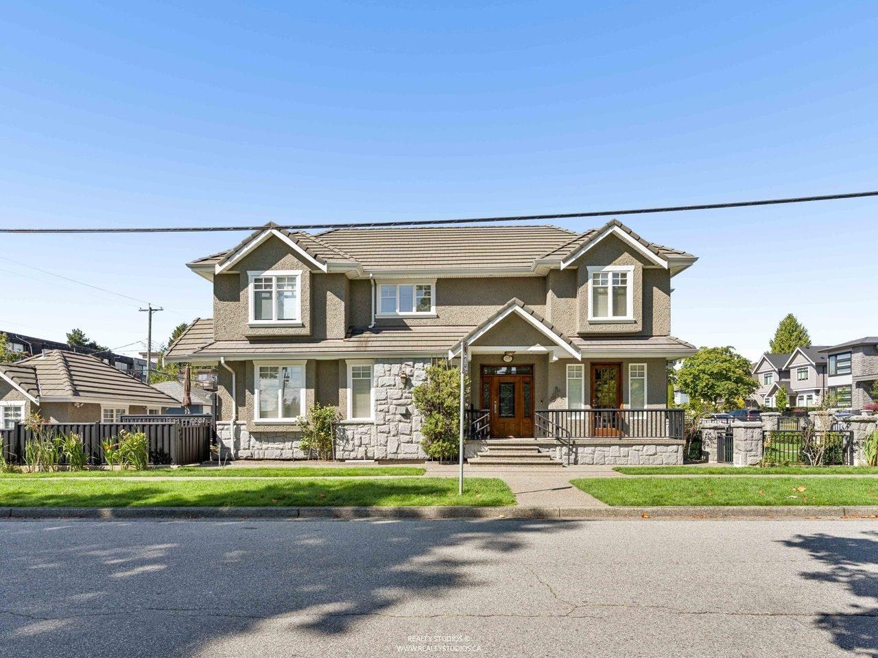 255 Carleton Avenue, Burnaby, BC, V5C 6S9