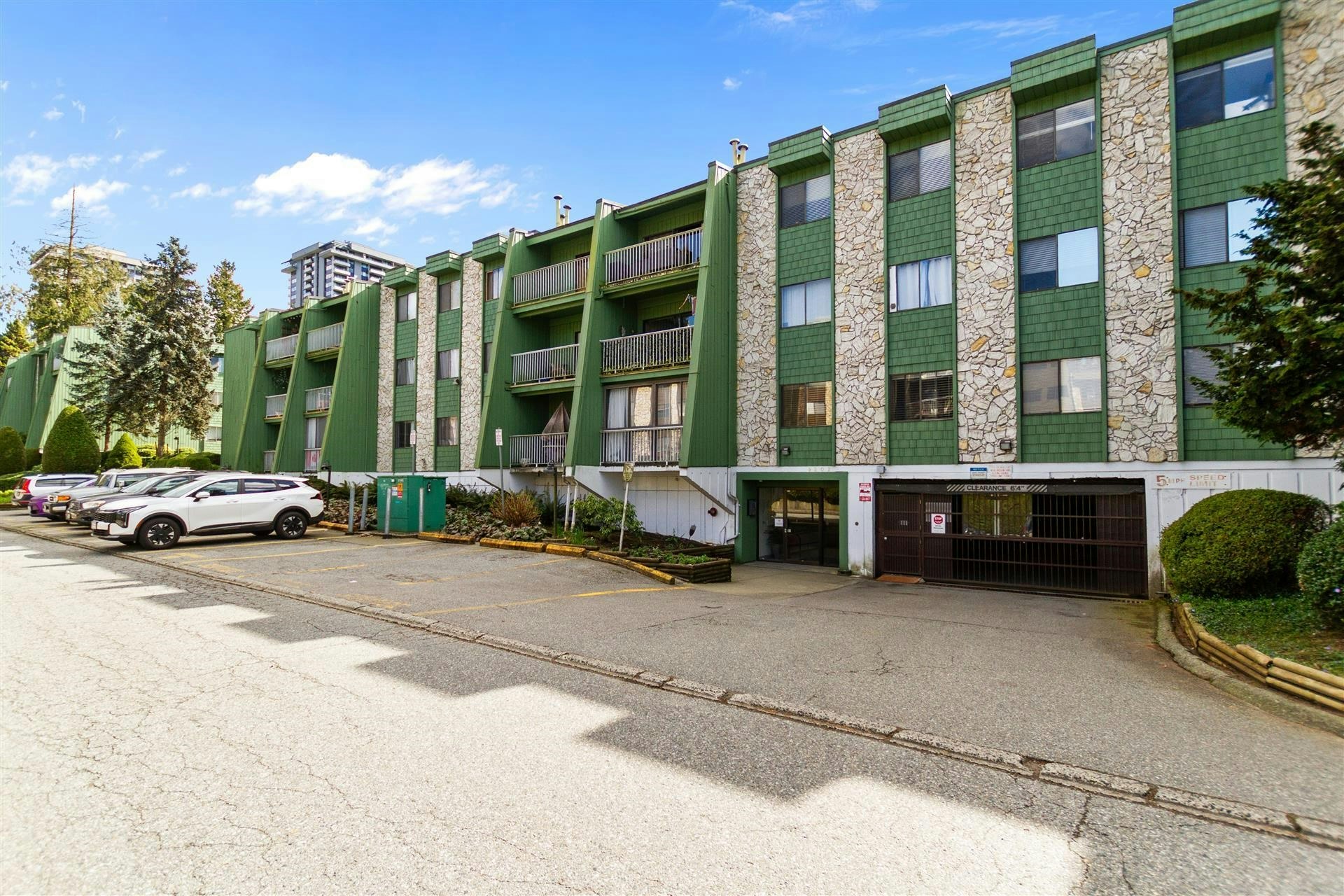 216-9202 Horne Street, Burnaby, BC, V3N 4K2