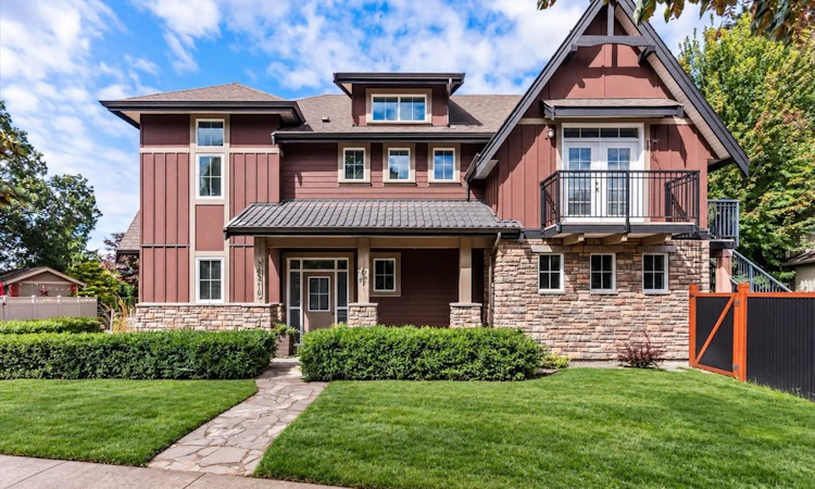 3-45219 Nicomen Crescent