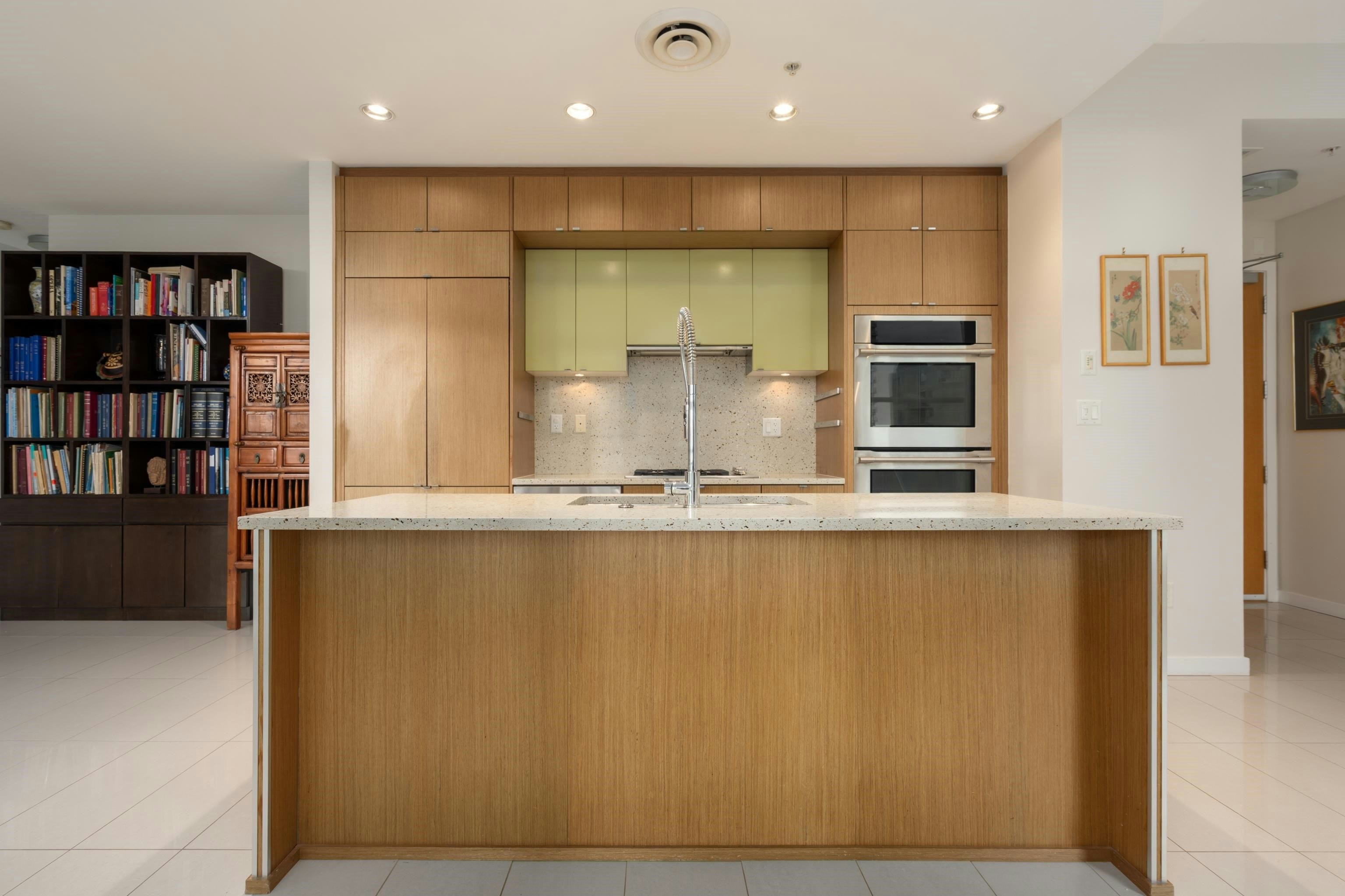 1404-1205 Howe Street - 2