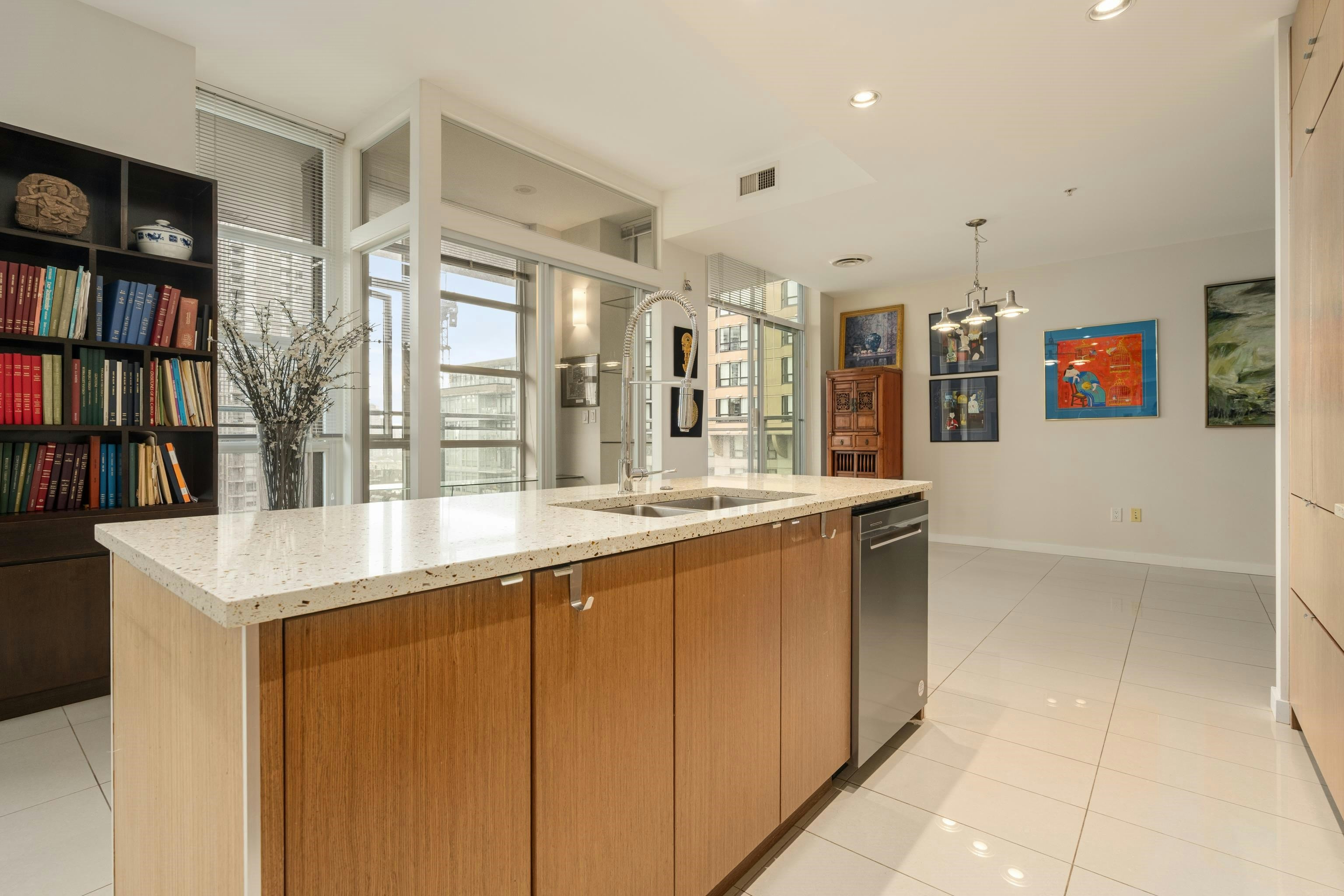 1404-1205 Howe Street - 4