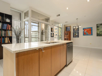 1404-1205 Howe Street - 4