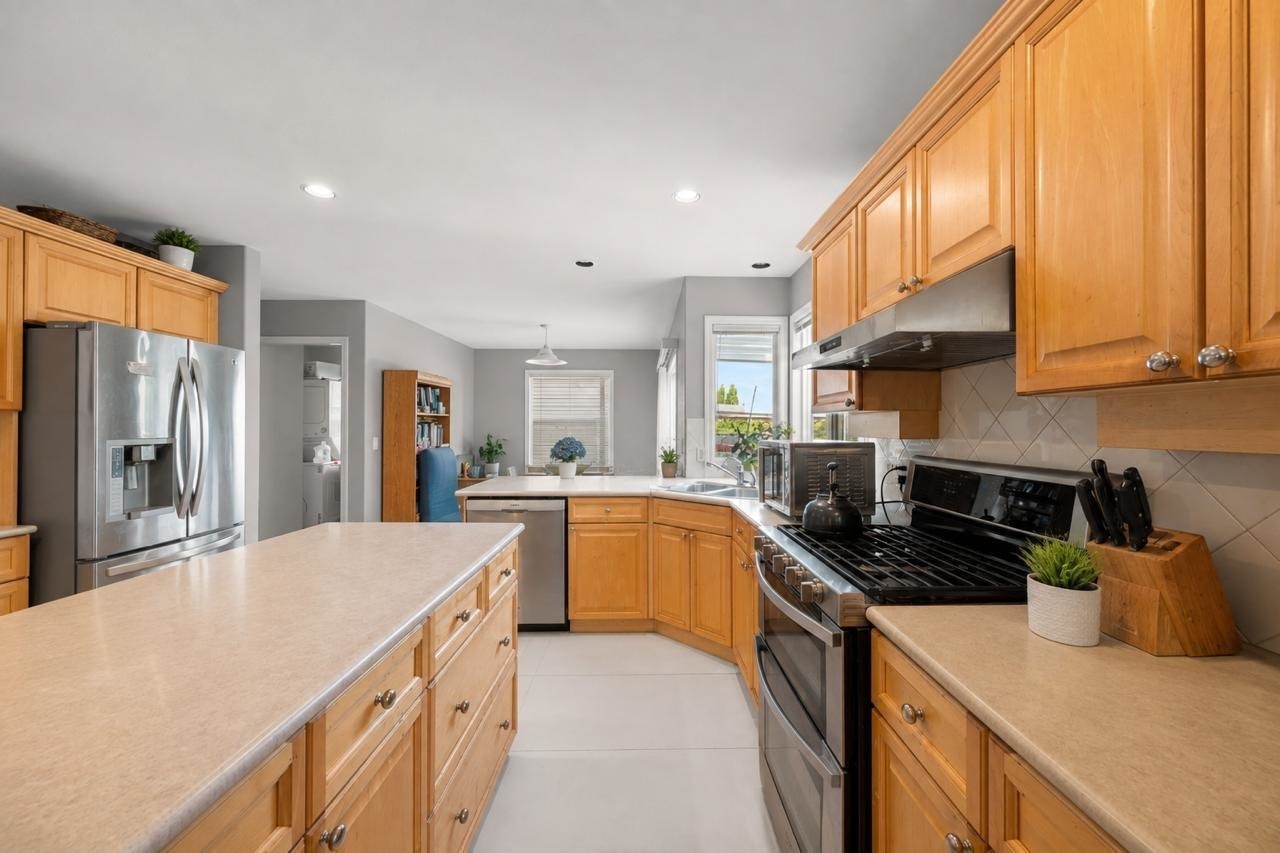 7530 146 Street, Surrey, BC, V3S 8T9 - 10