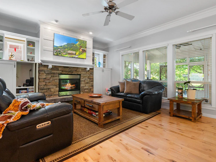 10321 Parkwood Drive, Chilliwack, BC, V0X 1X1 - 10