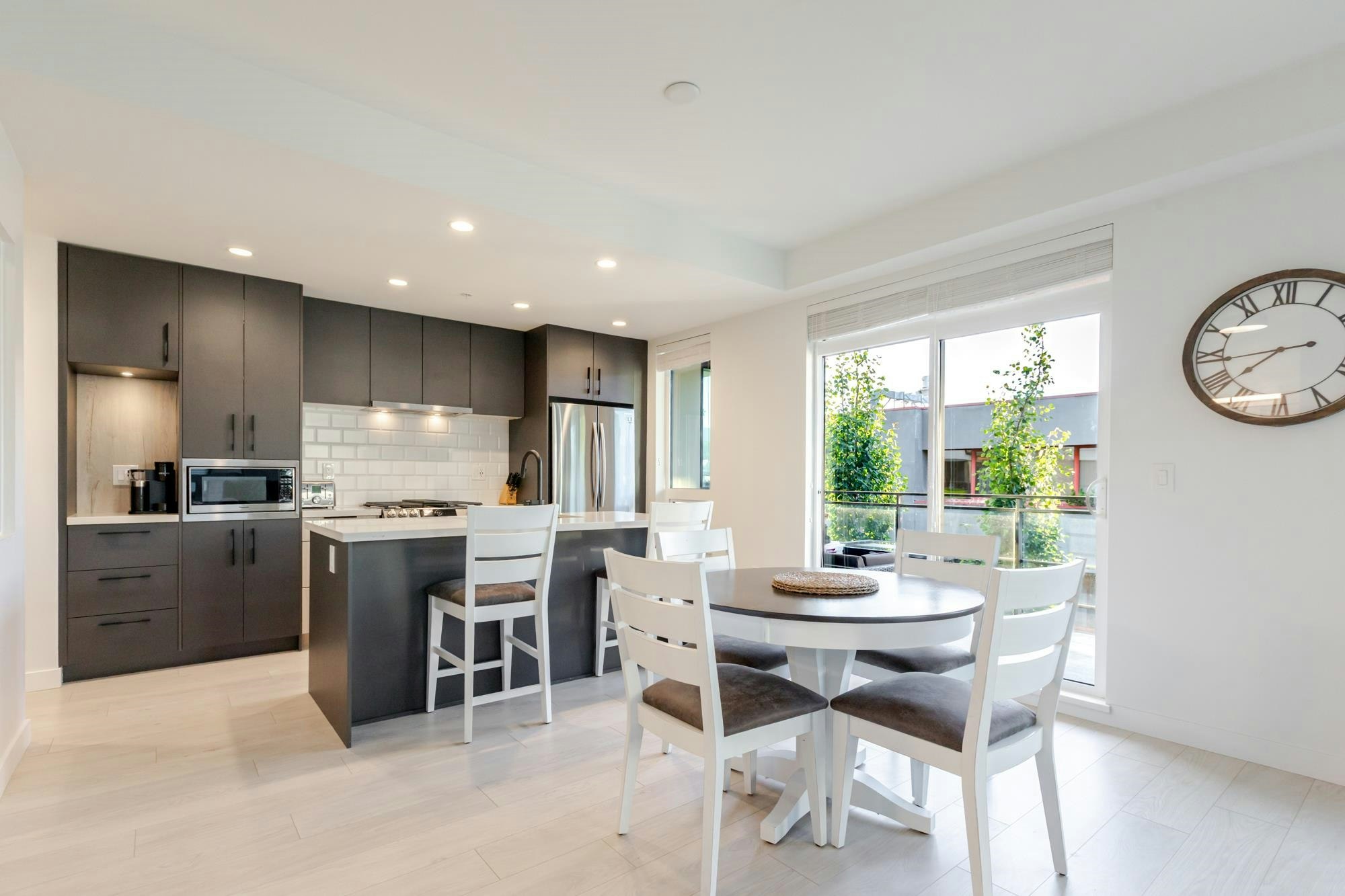 306-3018 St. George Street - 3