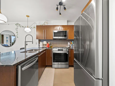208-4888 Brentwood Drive - 4
