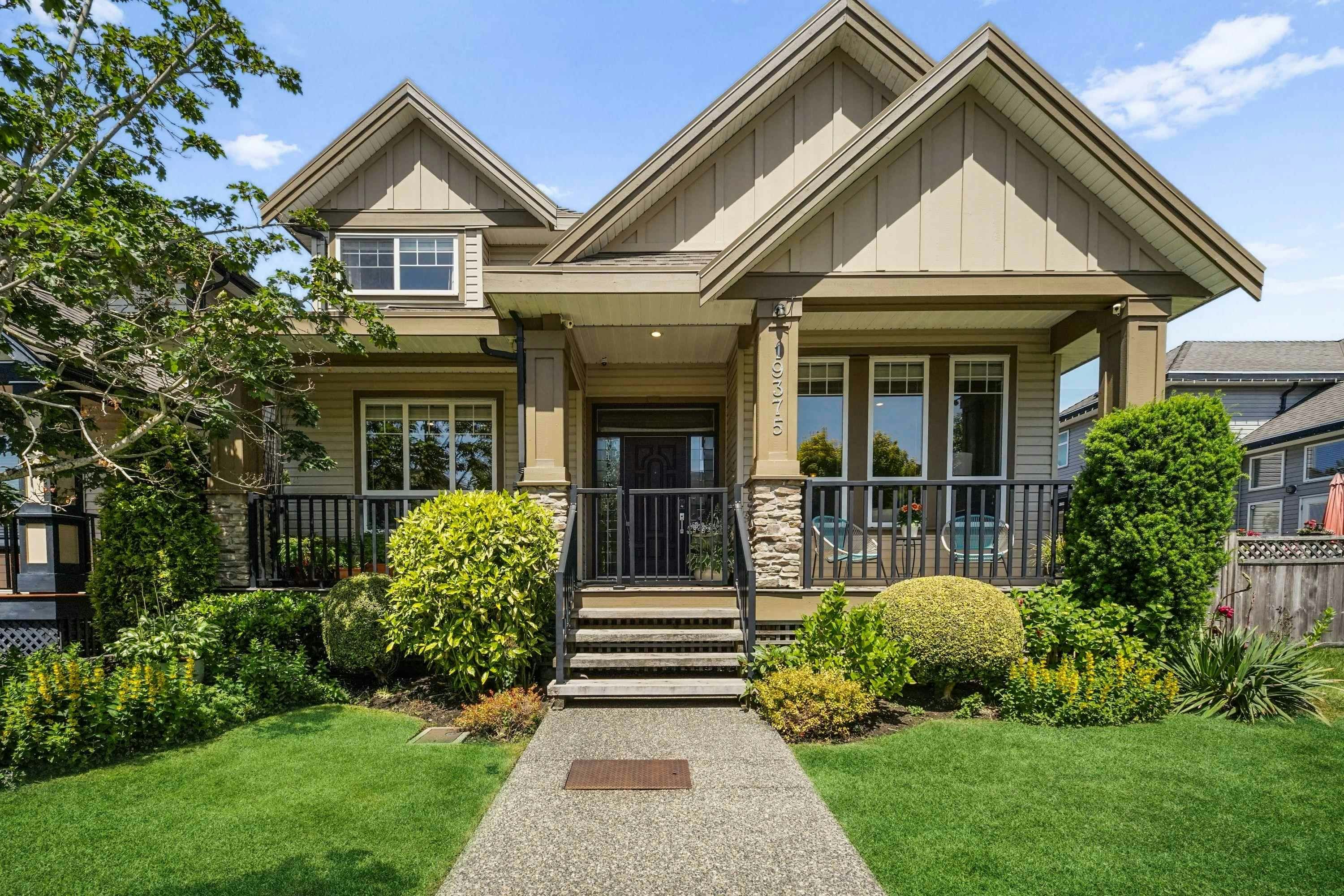 19375 73 Avenue, Surrey, BC, V4N 5Y1