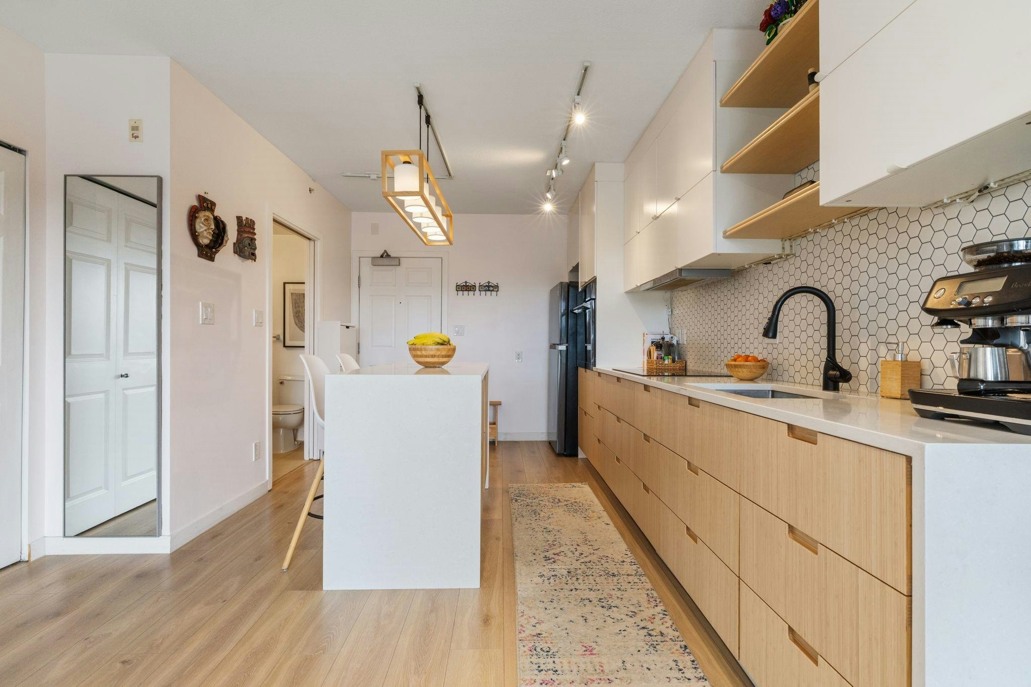 PH10-702 E King Edward Avenue, Vancouver, BC, V5V 0A9 - 7