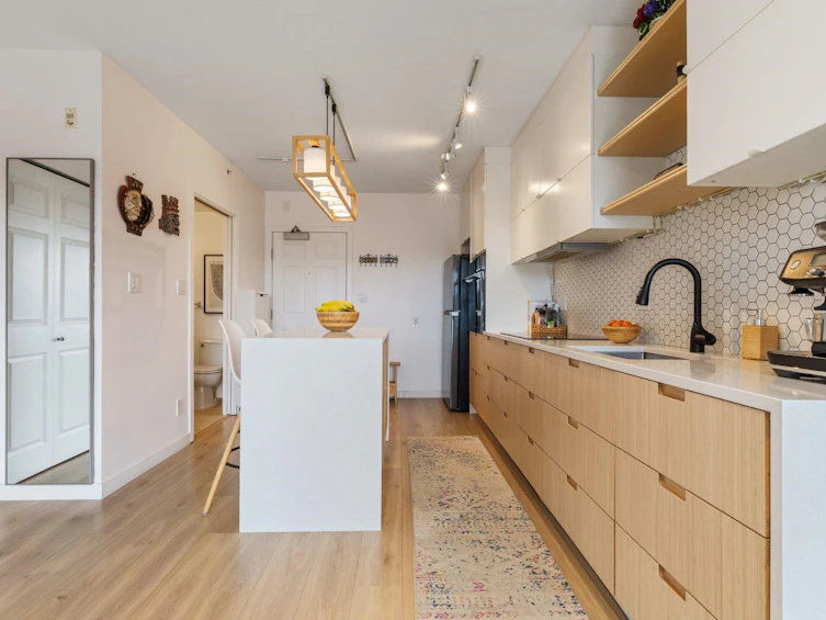 PH10-702 E King Edward Avenue, Vancouver, BC, V5V 0A9 - 7