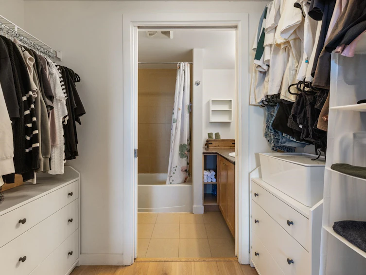 PH10-702 E King Edward Avenue, Vancouver, BC, V5V 0A9 - 16