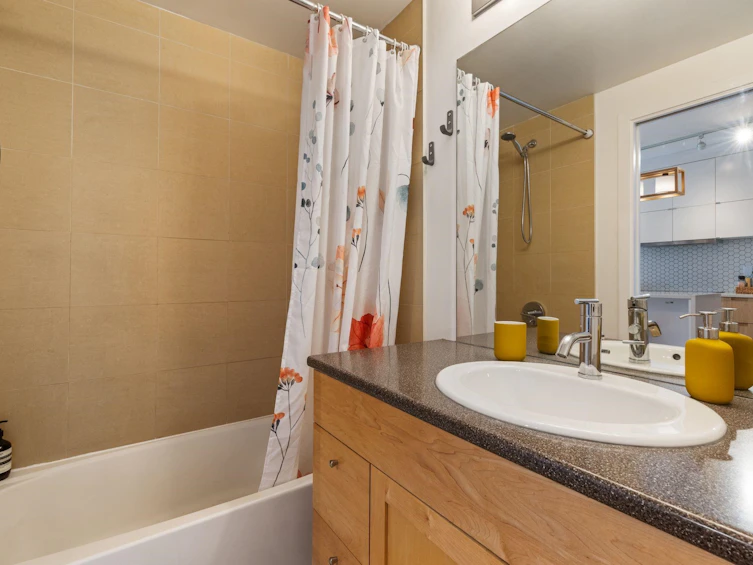 PH10-702 E King Edward Avenue, Vancouver, BC, V5V 0A9 - 22