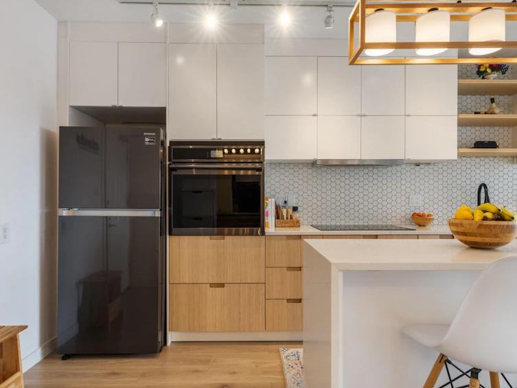 PH10-702 E King Edward Avenue, Vancouver, BC, V5V 0A9 - 4