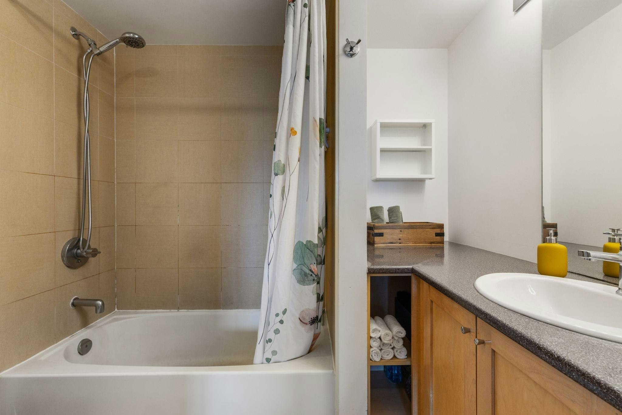 PH10-702 E King Edward Avenue, Vancouver, BC, V5V 0A9 - 17