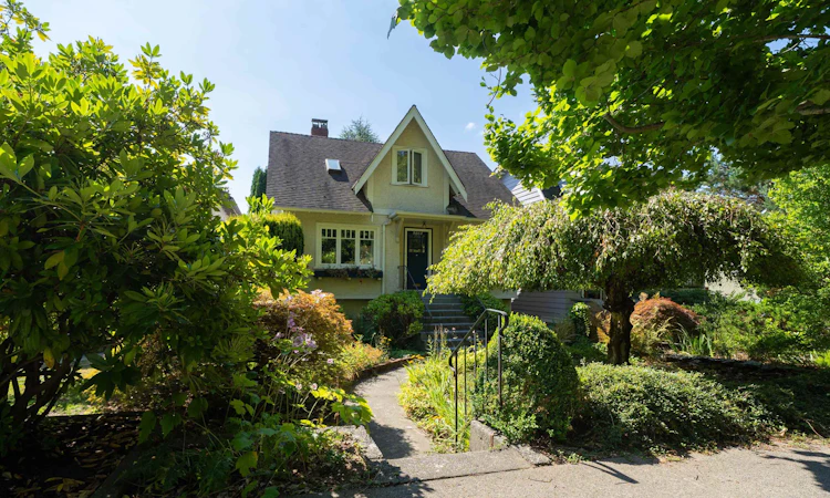 3864 W 29th Avenue