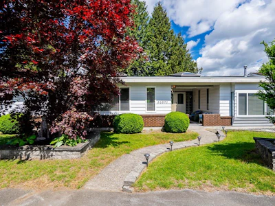 20571 46a Avenue - 2