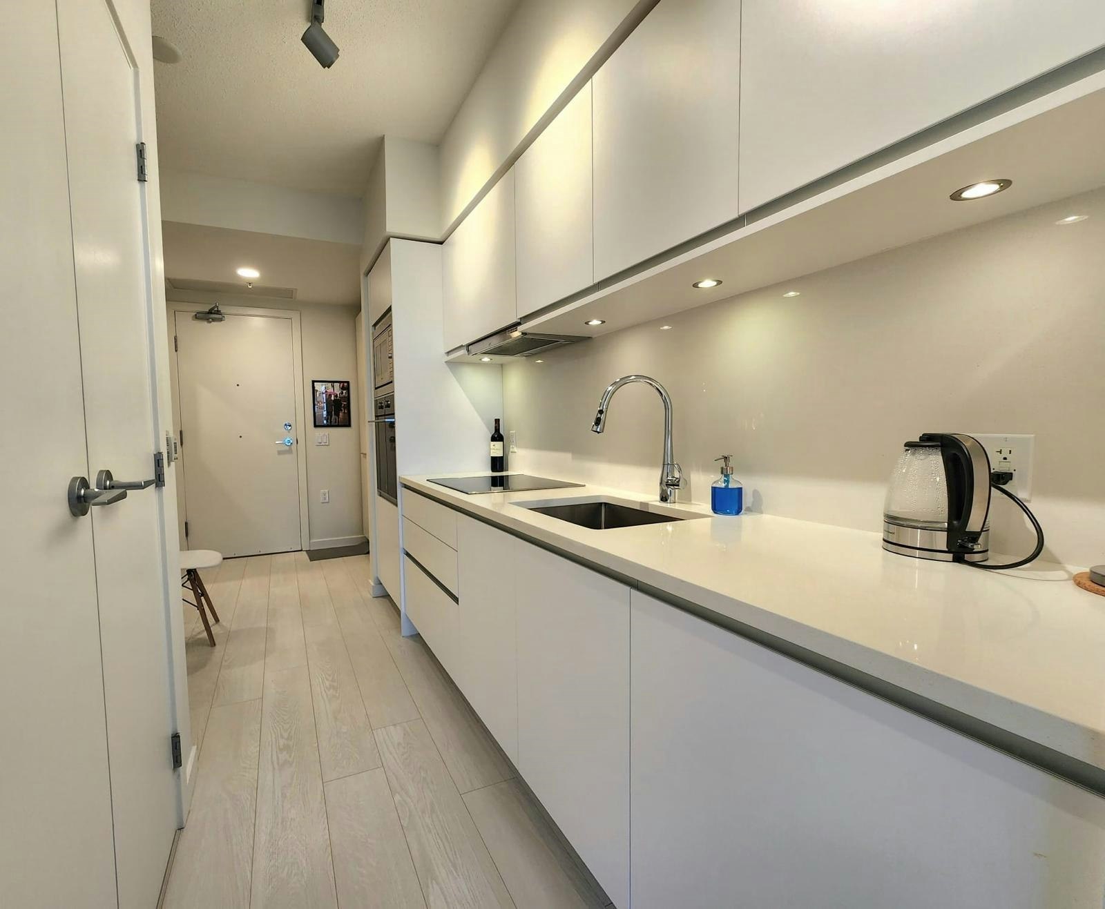 909-180 E 2nd Avenue, Vancouver, BC, V5T 0K4 - 9