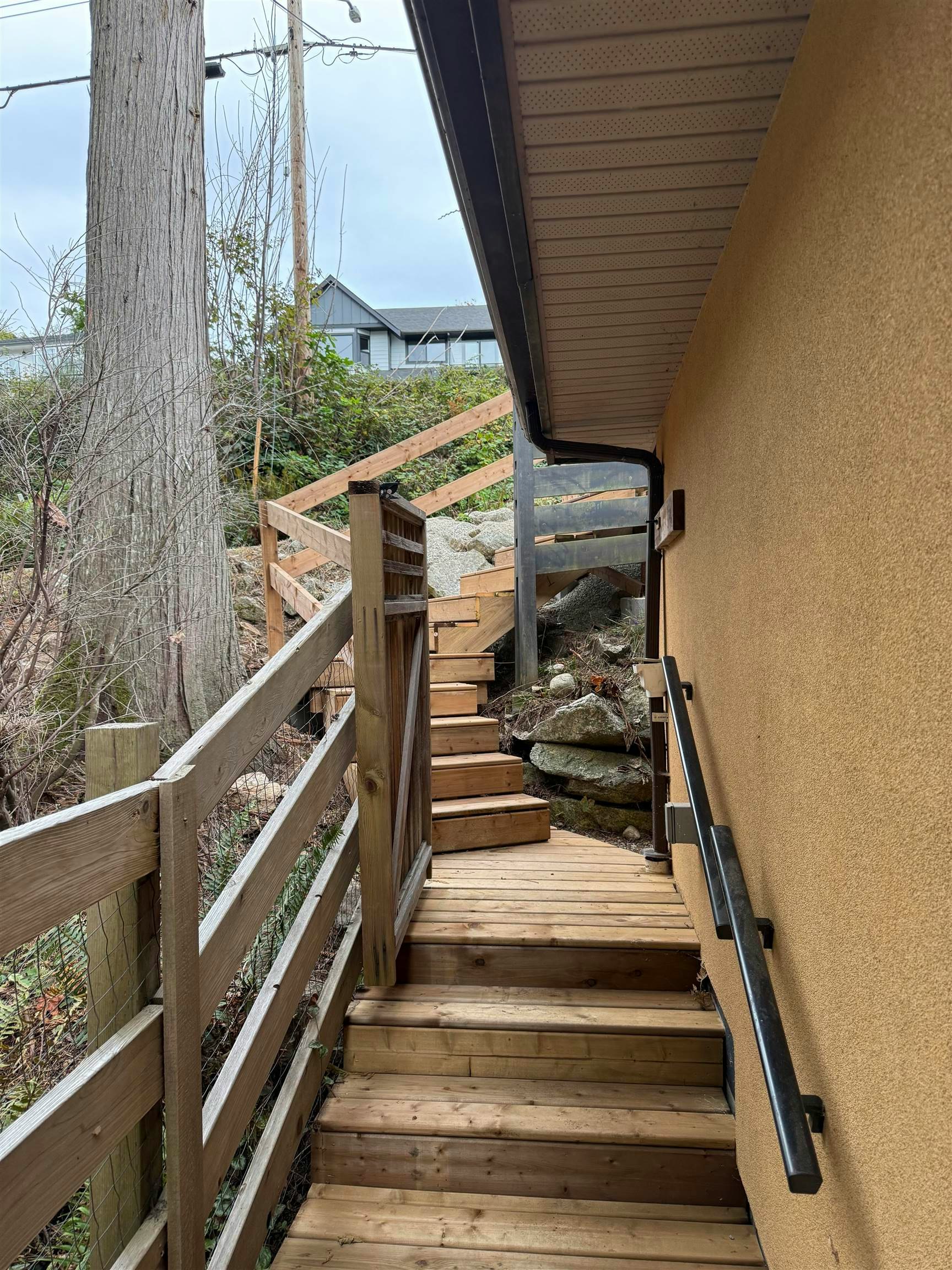 5836 Marine Way, Sechelt, BC, V7Z 0R3 - 33